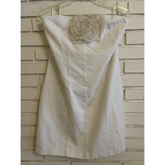 Zara Sleeveless White Mini Dress‎ w/Lace Flower Size XL - Picture 1 of 7